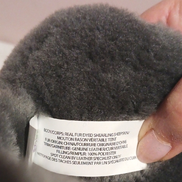 Gorgeous! UGG Charcoal Gray Shearling Sheepskin Earmuffs ⚜️☃️⚜️ - Picture 8 of 10